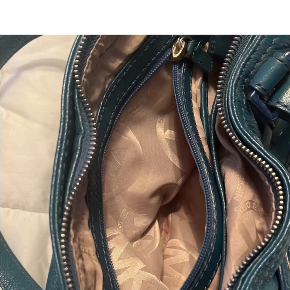 Michael Kors handbag - Picture 4 of 4